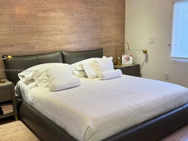 Продажа дома по адресу 1846 NE 211th Ln - фото 5963276