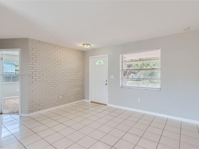 Продажа дома по адресу 6437 Custer St - фото 5950575