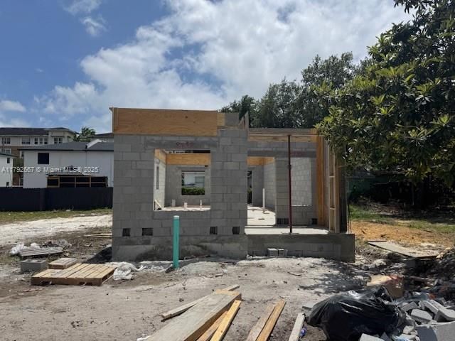 Продажа дома по адресу 2778 NW 44th St - фото 5946699