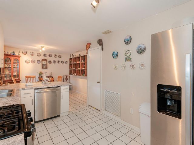 Продажа дома по адресу 12684 SW 145th St - фото 5960965