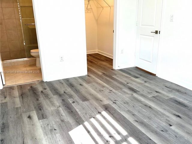 Дом в аренду по адресу 2418 SE 10th Ct - фото 5975109