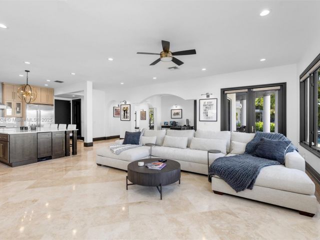 Продажа дома по адресу 511 San Marco Dr - фото 5951318