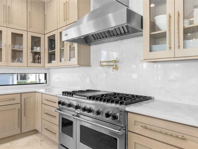 Продажа дома по адресу 511 San Marco Dr - фото 5951320