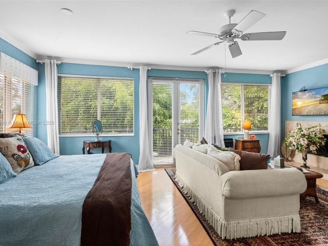 Продажа дома по адресу 2709 NE 16th St - фото 5951350