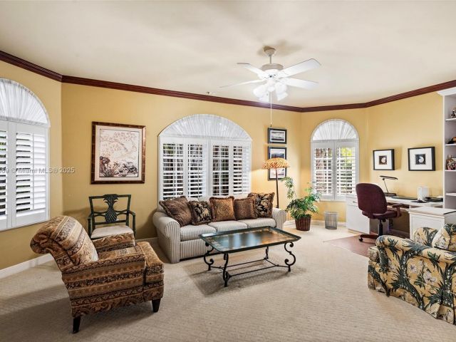 Продажа дома по адресу 2709 NE 16th St - фото 5951352