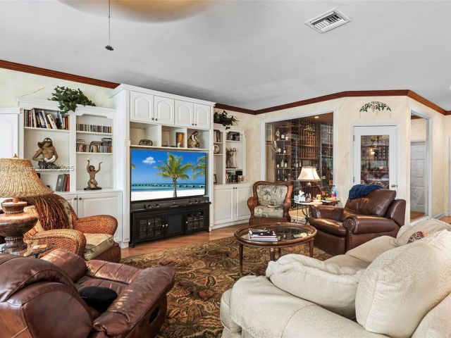 Продажа дома по адресу 2709 NE 16th St - фото 5951361