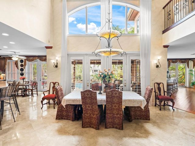 Продажа дома по адресу 2709 NE 16th St - фото 5951362