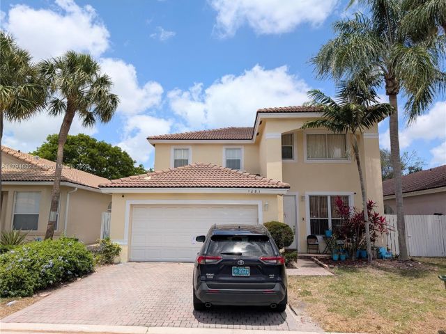 Продажа дома по адресу 7683 NW 19th St - фото 5959606