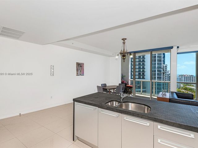 Продажа квартиры #3405 - фото 5954469