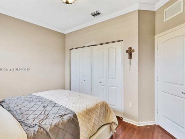 Продажа дома по адресу 4190 NE 20th St - фото 5986855