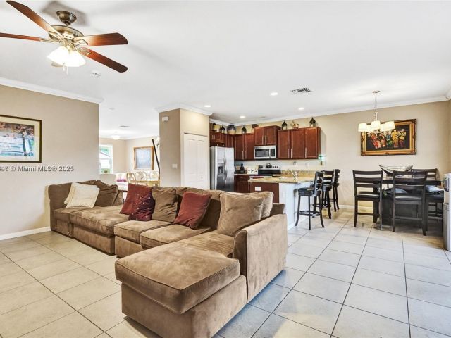 Продажа дома по адресу 4190 NE 20th St - фото 5986862