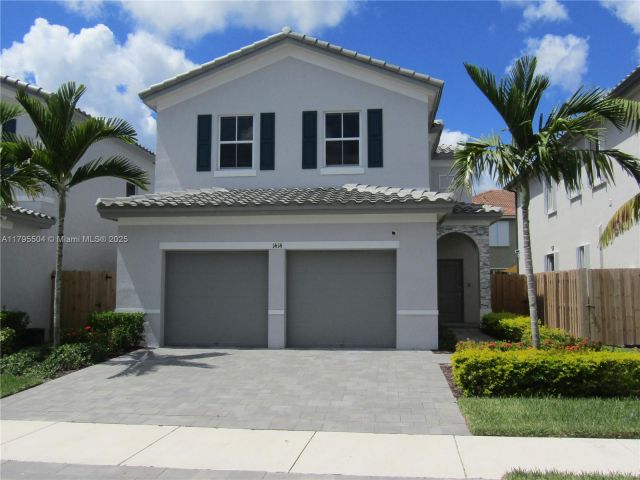 Дом в аренду по адресу 1414 SE 26th Ter - фото 5952156