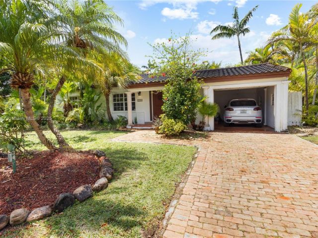 Продажа дома по адресу 5644 SW 69th Ave - фото 5952574