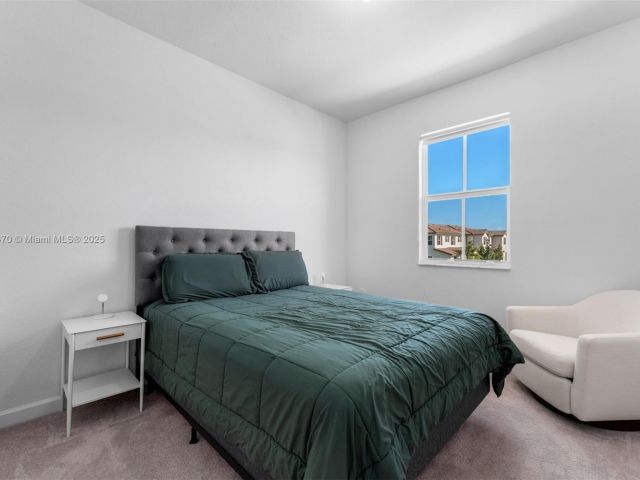 Продажа дома по адресу 2375 NW 122nd Ter - фото 5952542