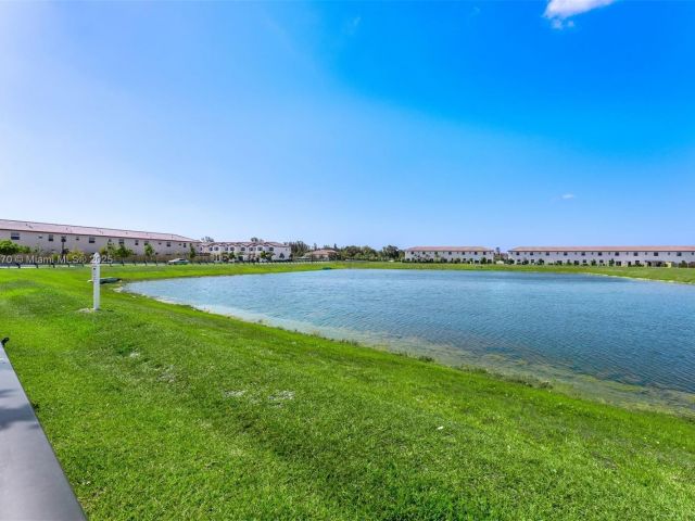 Продажа дома по адресу 2375 NW 122nd Ter - фото 5952553