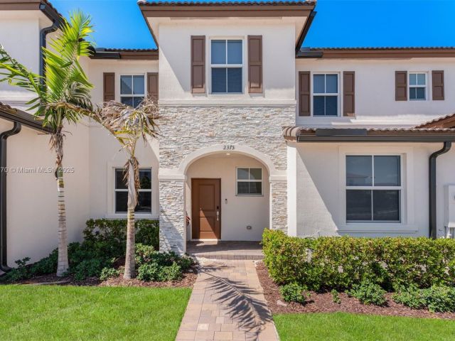 Продажа дома по адресу 2375 NW 122nd Ter - фото 5952556