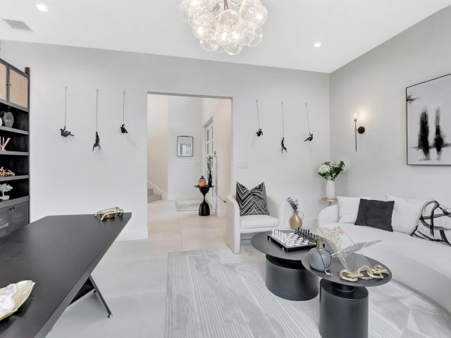 Продажа дома по адресу 17065 Rainbow Falls Trail - фото 5954204