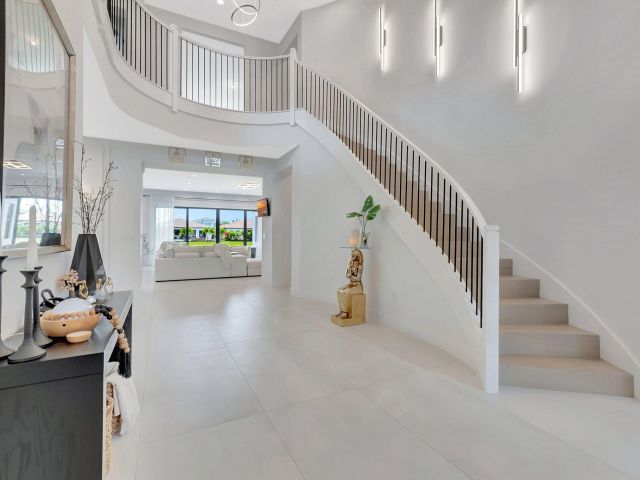 Продажа дома по адресу 17065 Rainbow Falls Trail - фото 5954217