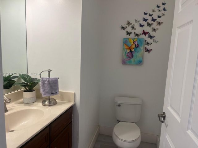 Дом в аренду по адресу 8985 NW 98th Ave - фото 5962768