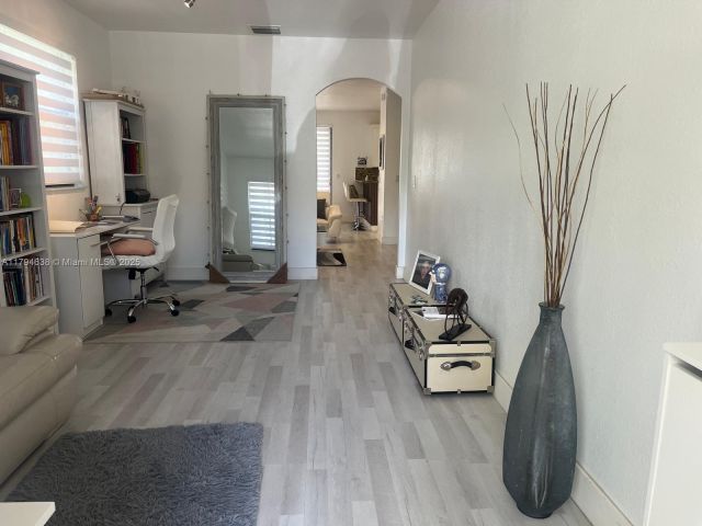 Дом в аренду по адресу 8985 NW 98th Ave - фото 5962771