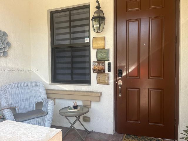 Дом в аренду по адресу 8985 NW 98th Ave - фото 5962773