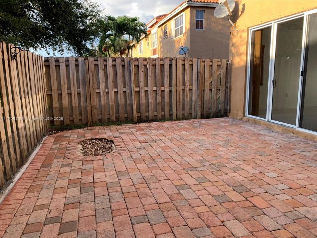 Продажа дома по адресу 3150 SW 152nd Pl - фото 5953744