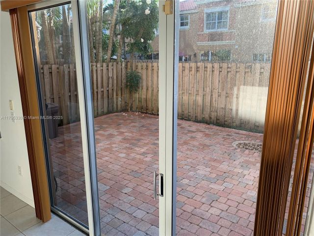 Продажа дома по адресу 3150 SW 152nd Pl - фото 5953747