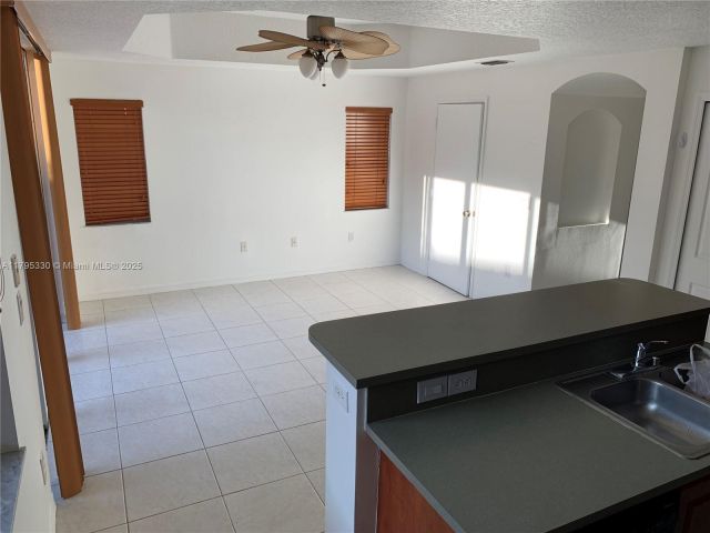 Продажа дома по адресу 3150 SW 152nd Pl - фото 5953749