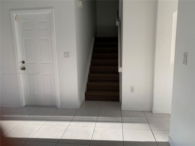 Продажа дома по адресу 3150 SW 152nd Pl - фото 5953755