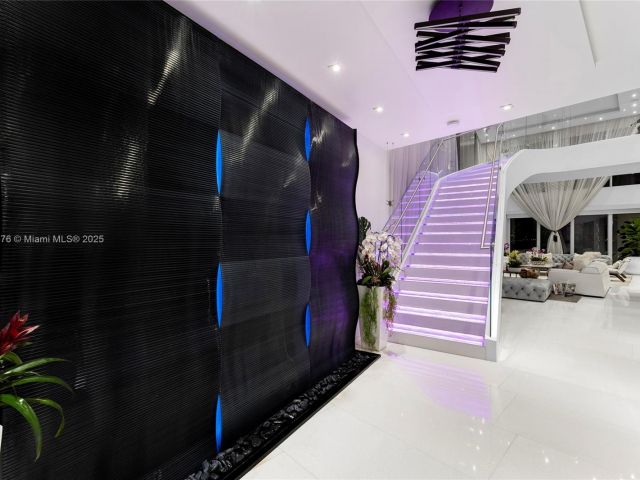 Продажа дома по адресу 441 N Hibiscus Dr - фото 5963019