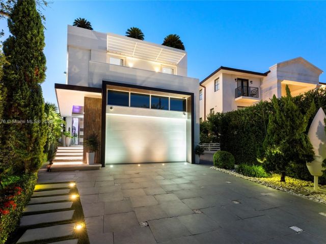 Продажа дома по адресу 441 N Hibiscus Dr - фото 5963023