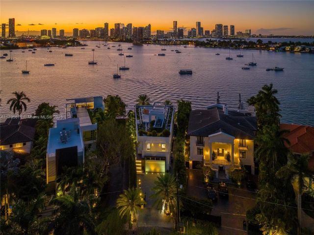 Продажа дома по адресу 441 N Hibiscus Dr - фото 5963025