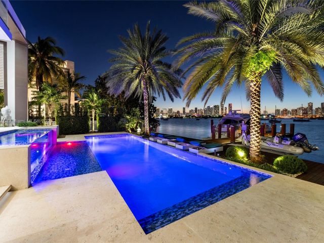 Продажа дома по адресу 441 N Hibiscus Dr - фото 5963032