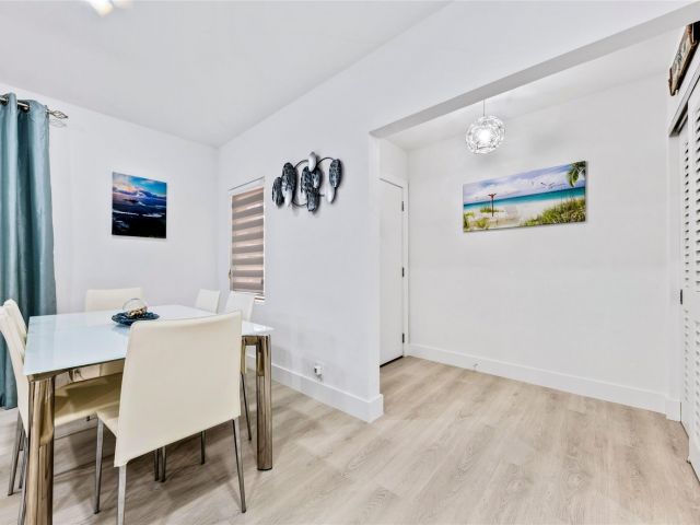 Дом в аренду по адресу 3329 NE 17th St - фото 5982285