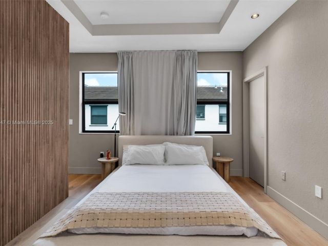 Продажа дома по адресу 20865 NE 7th Ct - фото 5956341