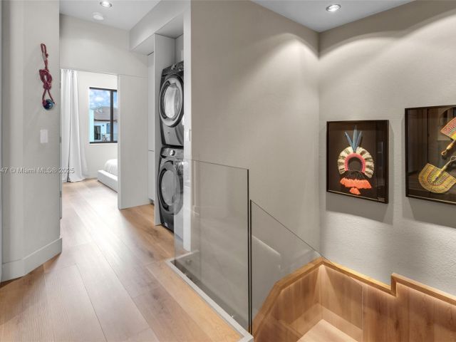 Продажа дома по адресу 20865 NE 7th Ct - фото 5956344