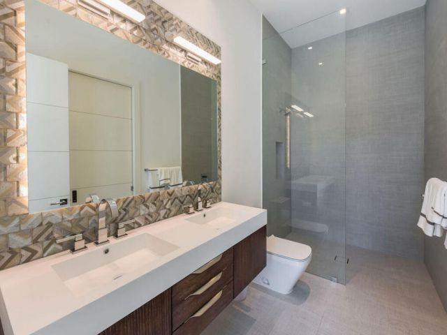 Дом в аренду по адресу 718 SE 7th Street - фото 5957234