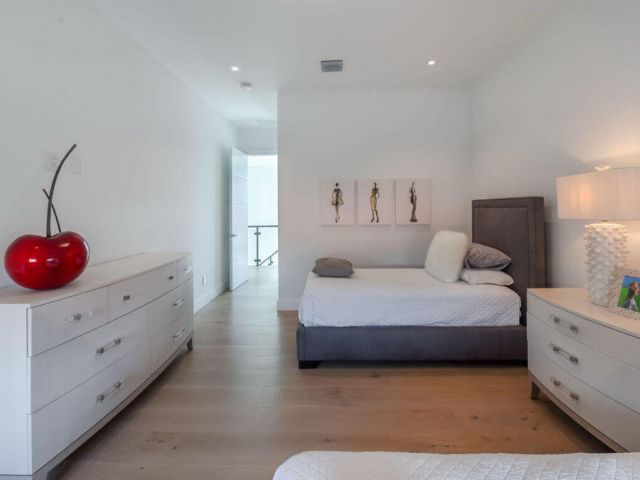 Дом в аренду по адресу 718 SE 7th Street - фото 5957235