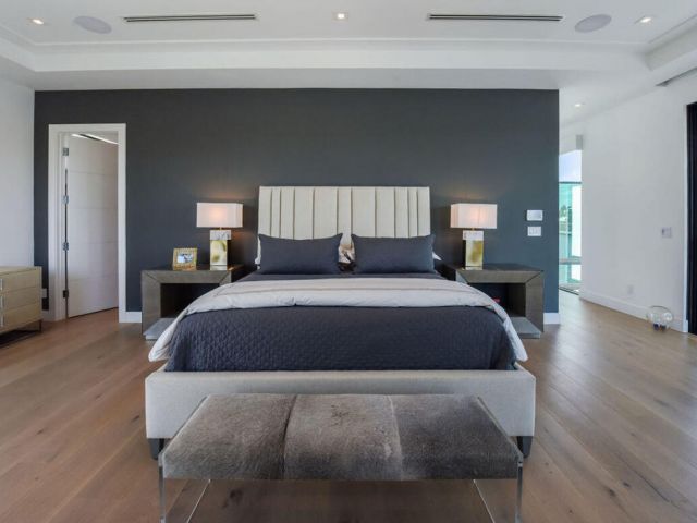 Дом в аренду по адресу 718 SE 7th Street - фото 5957238