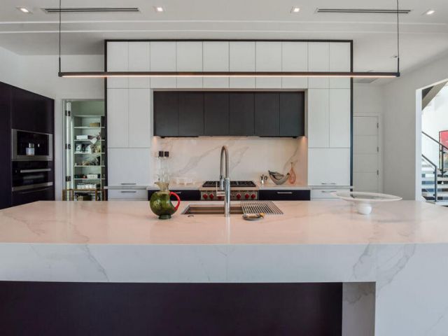 Дом в аренду по адресу 718 SE 7th Street - фото 5957242