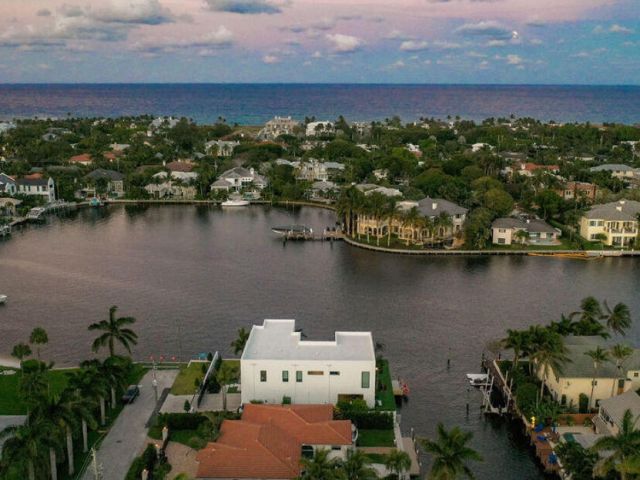 Дом в аренду по адресу 718 SE 7th Street - фото 5957246