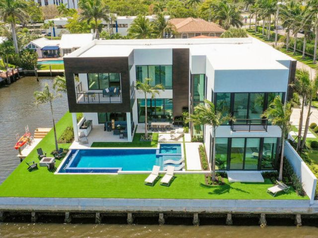 Дом в аренду по адресу 718 SE 7th Street - фото 5957248