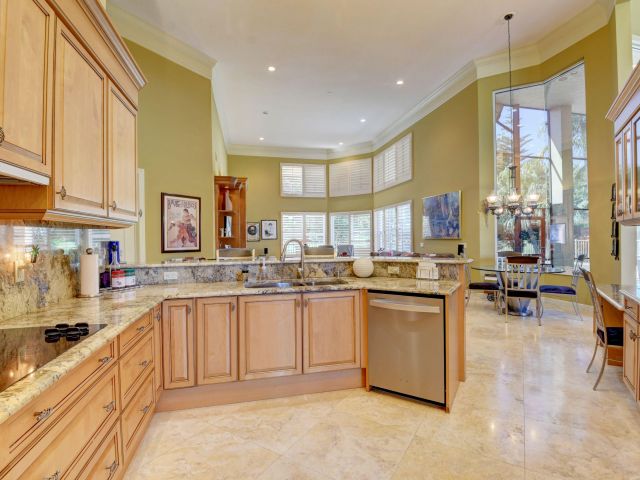 Продажа дома по адресу 4800 Bocaire Boulevard - фото 6378203