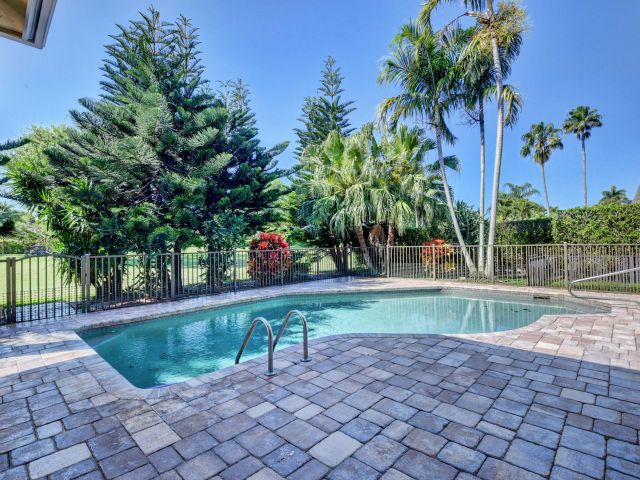 Продажа дома по адресу 4800 Bocaire Boulevard - фото 6378216