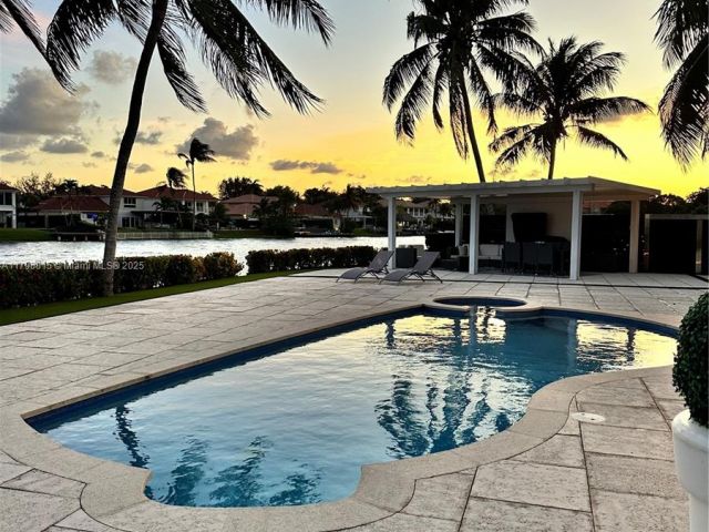 Дом в аренду по адресу 6801 NW 113th Ct - фото 5960033