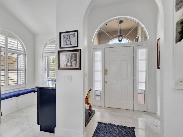 Продажа дома по адресу 2354 Saratoga Bay Drive - фото 6762760