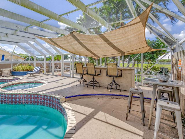 Продажа дома по адресу 2354 Saratoga Bay Drive - фото 6762763