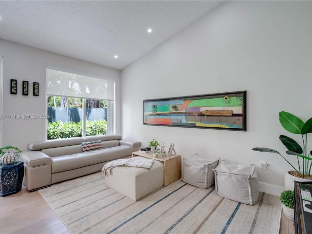 Продажа дома по адресу 11334 NW 53rd Ln - фото 5957699