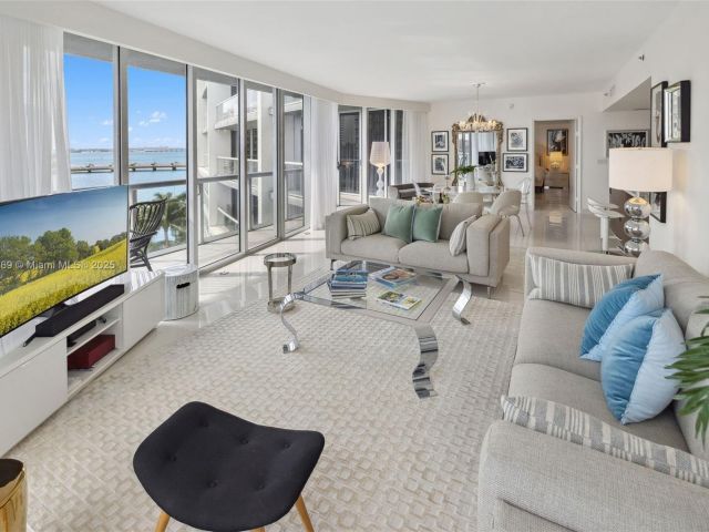 Продажа квартиры #701 - фото 5992786