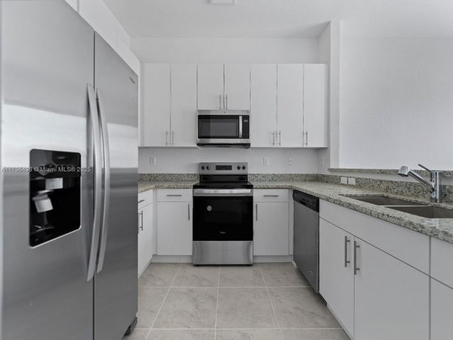 Продажа дома по адресу 18917 SW 316th Ter - фото 5964535